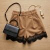 SHORT PAÑO CON ENCAJE